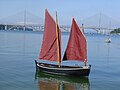 La chaloupe Mari-Lizig sur l'Elorn lors de "Brest 2008" (en arrière-plan, les ponts Albert Louppe et de l'Iroise)