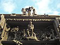 A. Rodin: Brána pekel – detail se sochou Básníka/Myslitele