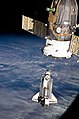 Discovery approaches ISS for docking