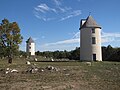 Moulins à vent dans le bocage