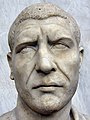 Detalhe de um busto do imperador Filipe, o Árabe, numa abordagem realista tipicamente romana. Museus Vaticanos.