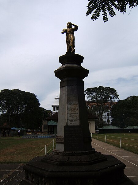 File:Statue of Ehelepola Madduma Bandara I.JPG