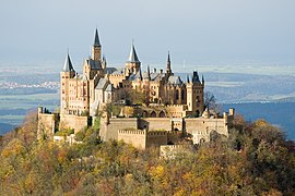 Castillo de Hohenzollern, reconstruido en 1846-1867 por Frederico Augusto Stüler para el rey Guillermo IV de Prusia