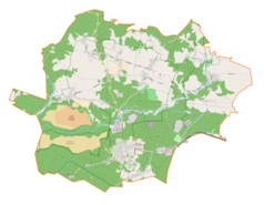 Mapa konturowa gminy Klucze, na dole nieco na prawo znajduje się punkt z opisem „Jaroszowiec”