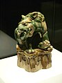 Lion en céramique sancai. Musée d'Histoire du Shaanxi.