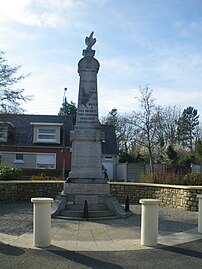 Le monument aux morts.