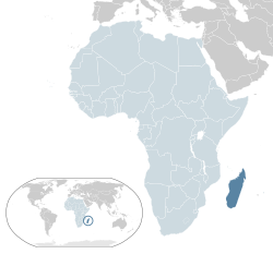 Madagaskarin (merkitty tummansinisellä) sijainti Afrikassa (merkitty vaaleansinisellä).