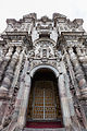 Fachada de pedra da igreja da Companhia, obra do Leonardo Deubler e Benancio Gandolfi.