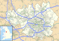 Mapa konturowa Wielkiego Manchesteru, blisko centrum na prawo znajduje się punkt z opisem „Katedra i kościół kolegiata św. Marii, Dionizego i Jerzego w Manchesterze”