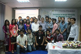 Bangla Wikipedia Workshop at State University of Bangladesh, 2014.