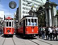 T2 (Taksim - Tünel) Nostaljik Tramvay Hattı araçları Galatasaray Lisesi'nin önünde