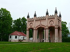 Pozostałości pałacu Paca w Dowspudzie