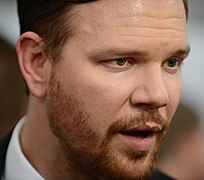 Jim Parrack dans le rôle de Hoyt Fortenberry