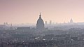 Le dôme dominant Paris, vue depuis la tour Eiffel (avec le Panthéon à droite et la cathédrale Notre-Dame à gauche).