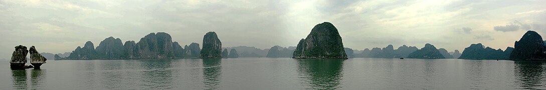 Panorama de la Bahía de Ha-Long, declarada Patrimonio de la Humanidad por la Unesco en 1994.