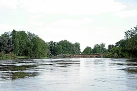 Confluence of the Arroux in the Loire.