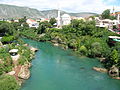 Elva Neretva gjennom Mostar