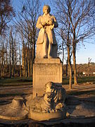 Estatua de Daubenton no parc Buffon