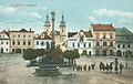 Náměstí s mariánským sloupem a radnicí, pohlednice kolem r. 1900