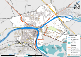 Carte en couleur présentant le réseau hydrographique de la commune