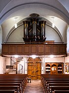 Entrée principale et tribune de l'orgue.