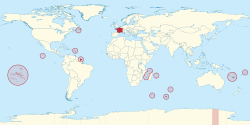 フランス共和国の領土（赤） 海外領土（丸で囲まれた地域） 領有を主張している地域（テール・アデリー；網掛けの地域）