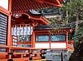 厳魂神社向唐門と本殿