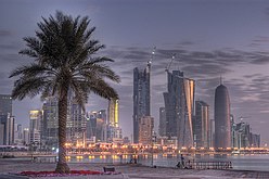 Doha Corniche là khu vực dài 7 km nối liền quận mới của West Bay với quận cũ Al Bidda và Al Souq ở đầu bên kia.