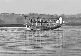 Le Kent immatriculé « G-ABFA », le jour de son premier vol à Rochester, le 24 février 1931.