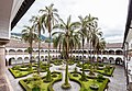 Um dos claustros do convento de São Francisco.