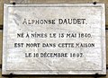 Rue de l'Université : Alphonse Daudet mourut au no 41 le 16 décembre 1897.