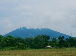 Mount Arayat vanuit het noordwesten gezien