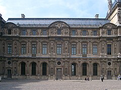 L'aile dite Lescot du palais du Louvre (1546-1556).