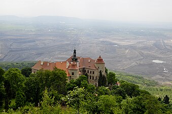 Schloss Jezeří (Eisenberg) (1991 an den Staat zurückübertragen)