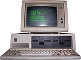 IBM 5150, הדגם הראשון של IBM PC, שוחרר בשנת 1981. מחשבי IBM ו-דגמים תואמים מיצרנים אחרים תהפוכנה מערכות מחשב בשימוש הנרחב ביותר בעולם.