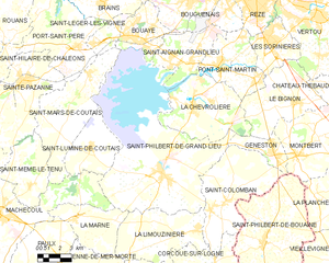 Carte montrant le territoire de la commune et les localités limitrophes.