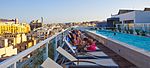 Takterrass med pool på Alexandra Hotel Malta.