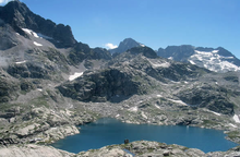 Mga Drémoutit Lakes