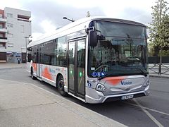 Le GX 337 hybride no 1020 du réseau Valoise en gare de Montigny-Beauchamp.