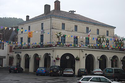 Hôtel de ville de Salies-de-Béarn.
