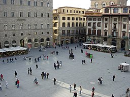 Pohled na náměstí z horního balkónu Palazzo Vecchio