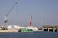 Quai du bassin à flots, au fond la base sous-marine.