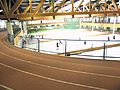 Ahorn-Halle mit 200m-Laufbahn, Vierfach-Halle, Squash-Plätzen, Stabhochsprung- und Weitsprunganlage, Kraft-, Tanz- und Gymnastik-Räumen etc.