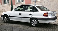 Sedan (pre-facelift)