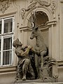 Sousoší sv. Huberta s jelenem, dům U zlatého jelena, Praha