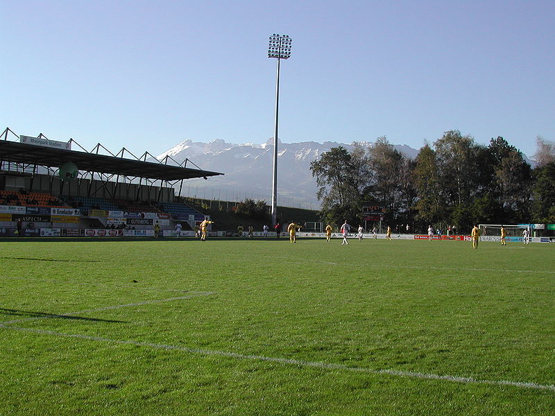 File:Stadion mit Background.JPG