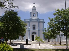 Igreja Matriz São Luís Rei de França, Praça Luiz Chaves Martins, no coração da cidade.