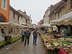 Market in Louhans.
