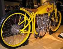 Cyclone board track racer uit 1914