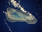 Aldabra, världens till ytan näst största atoll, består av enda ö.